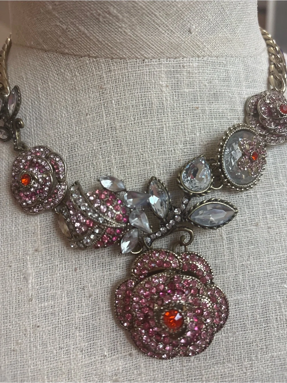 Betsey Johnson Pink Rhinestone Rose Statement Necklace Brass Tone Floral - Picture 4 of 10